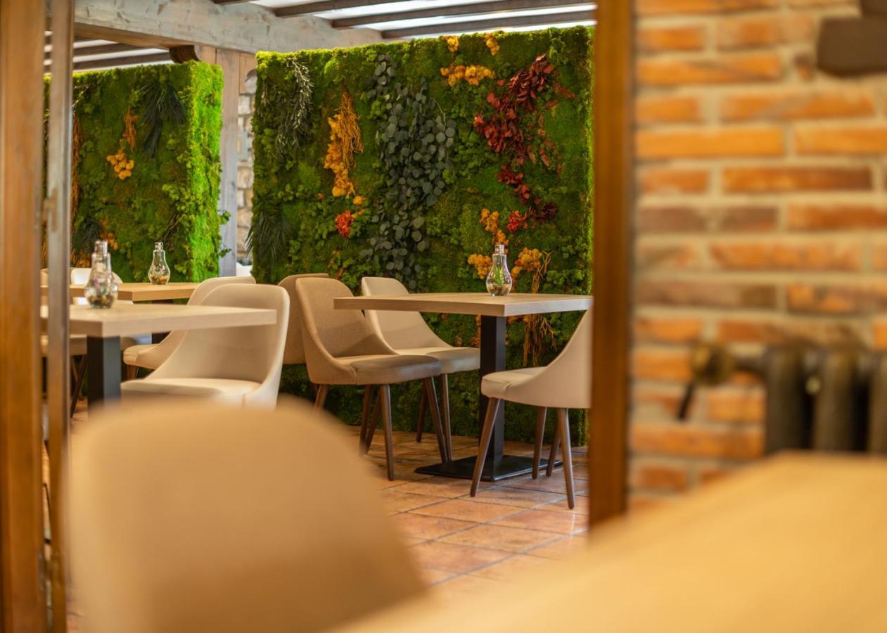 Logis Hotel Restaurante La Casa De Juansabeli Лас-Аренас Екстер'єр фото