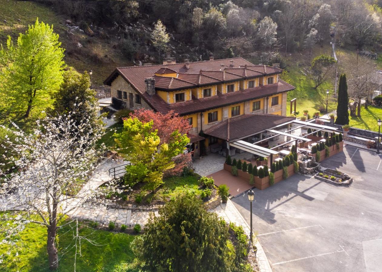Logis Hotel Restaurante La Casa De Juansabeli Лас-Аренас Екстер'єр фото