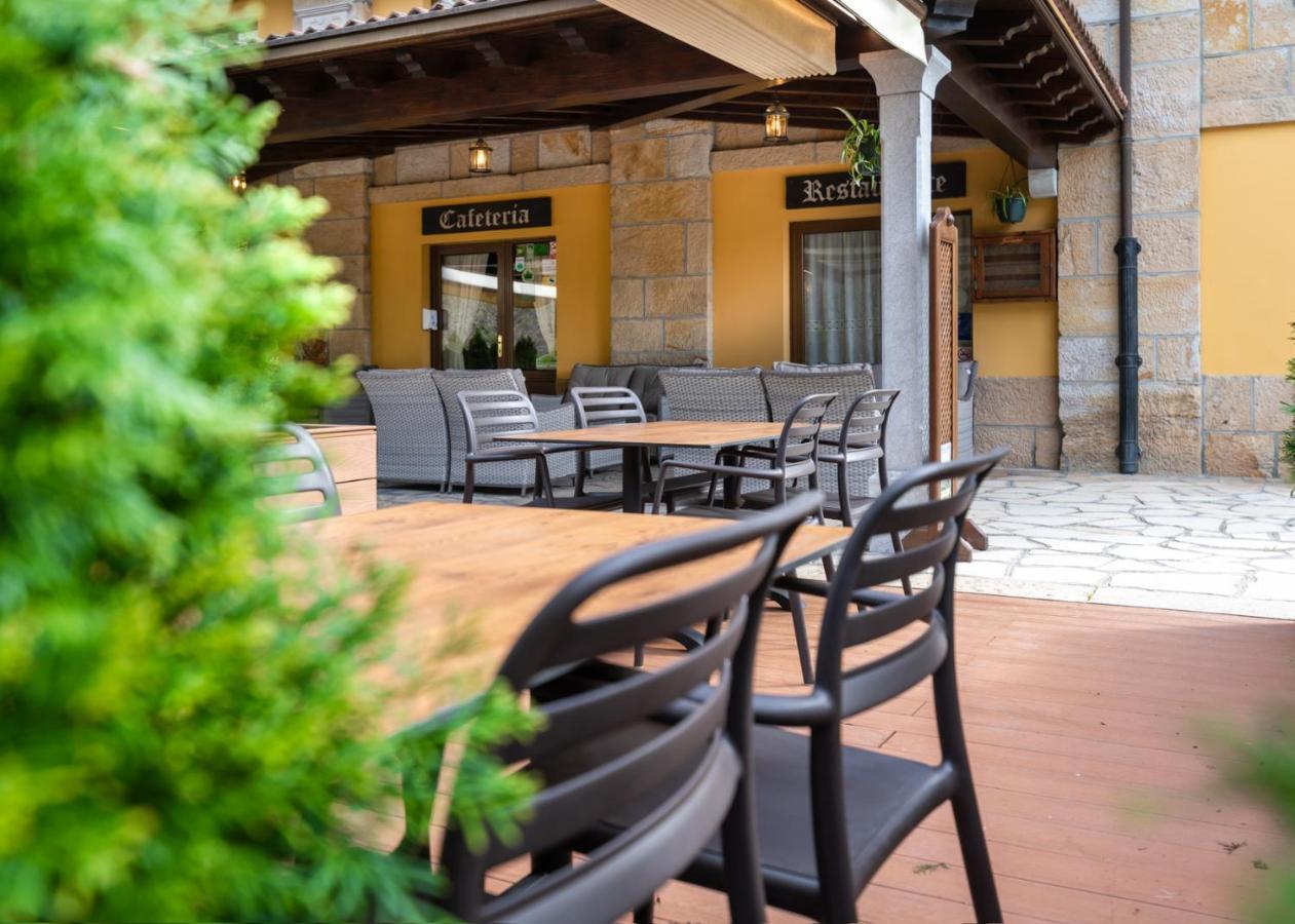 Logis Hotel Restaurante La Casa De Juansabeli Лас-Аренас Екстер'єр фото
